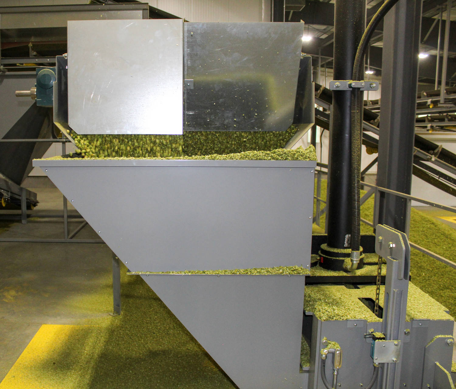 Perrault Horizontal Discharge Baler Photo
