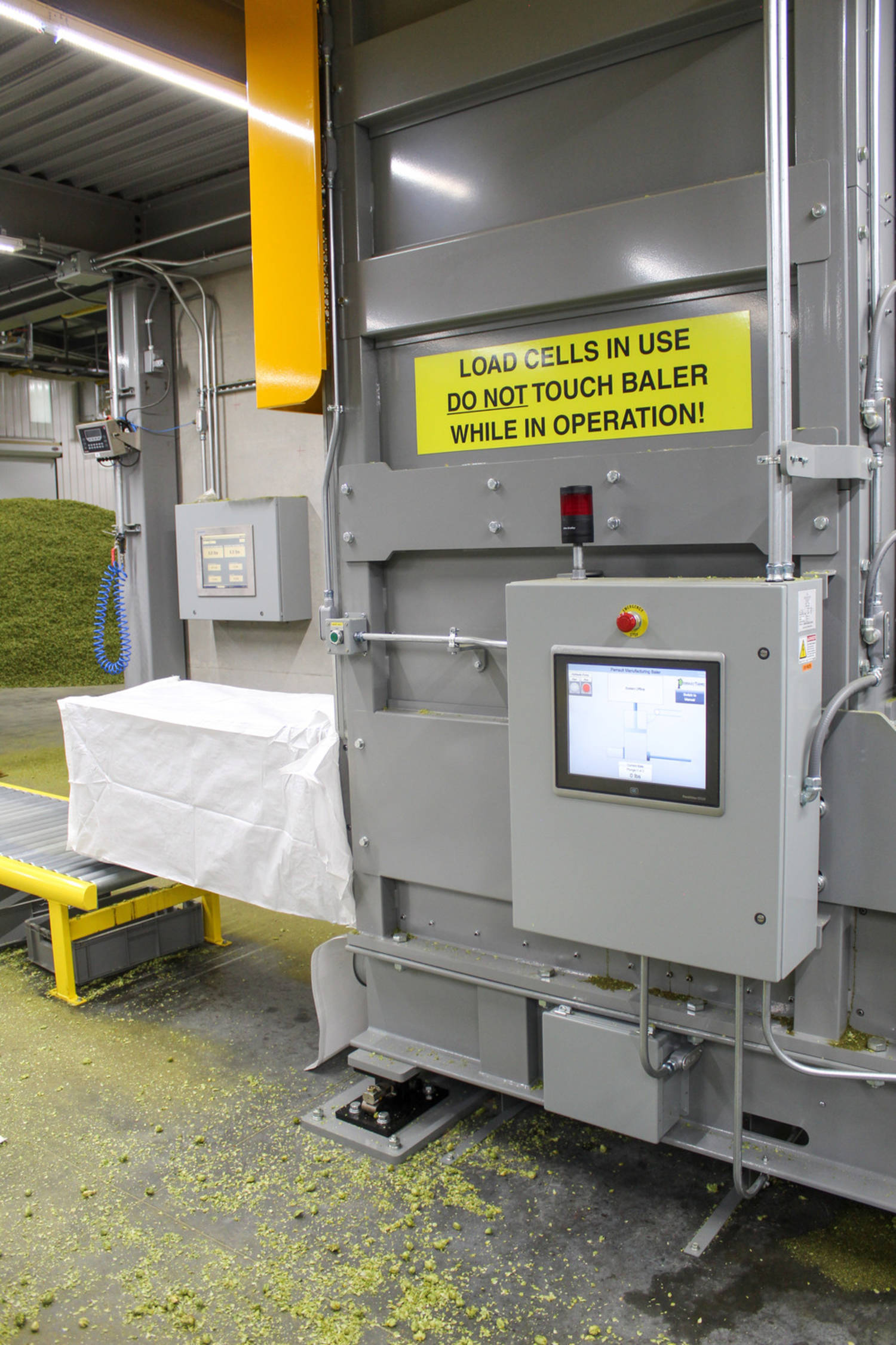 Perrault Horizontal Discharge Baler Photo