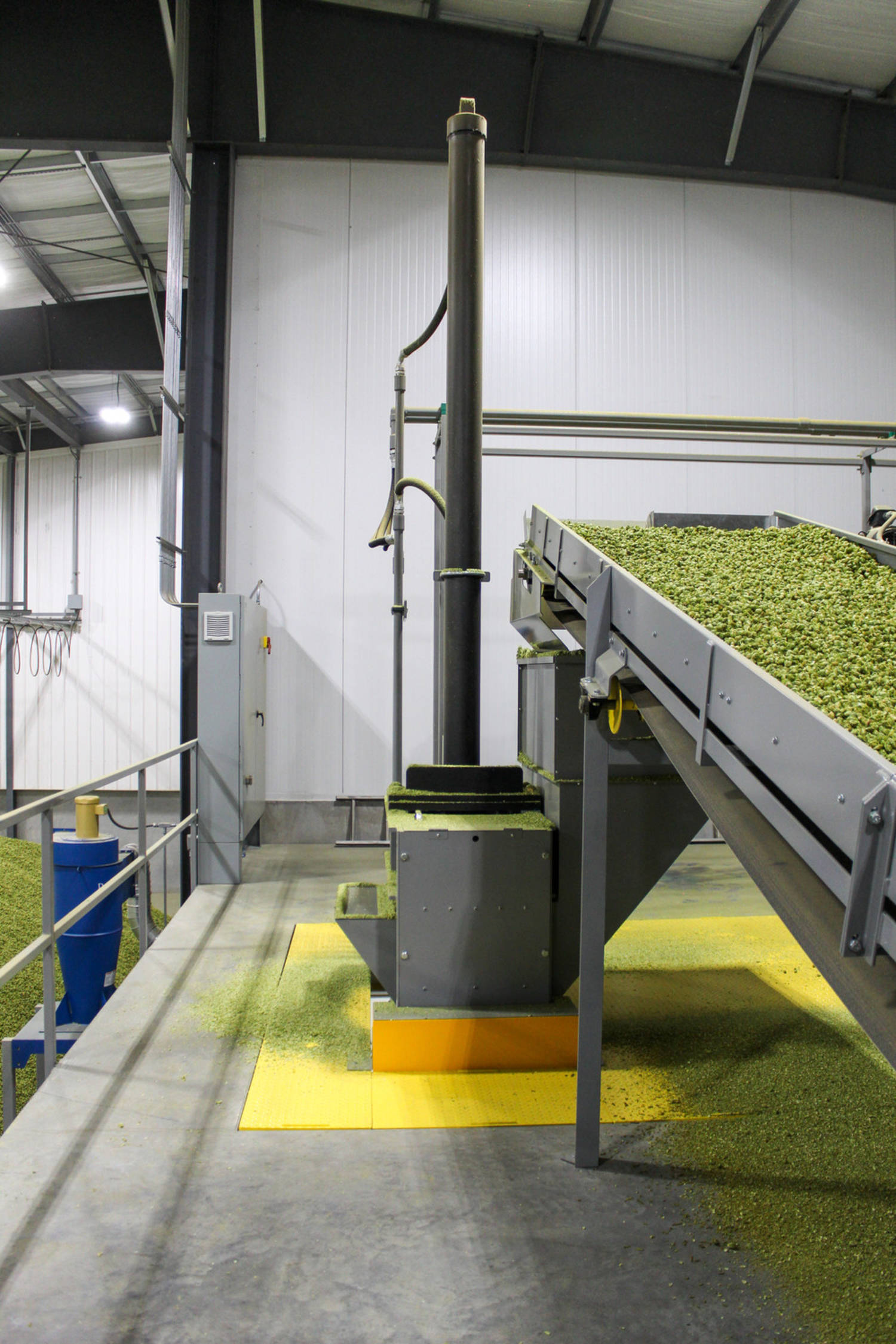 Perrault Horizontal Discharge Baler Photo